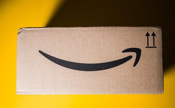 Amazon Smiley Boxes listing illustration